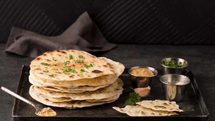 Kako speči tanek, aromatičen in elastičen lavaš v ponvi: ne bo se izsušil in zdrobil