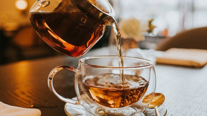Koliko skodelic čaja lahko spijete na dan